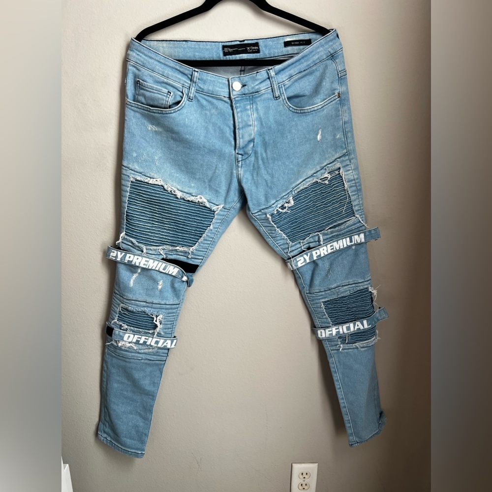 Men’s 32 W slim fit light wash jeans